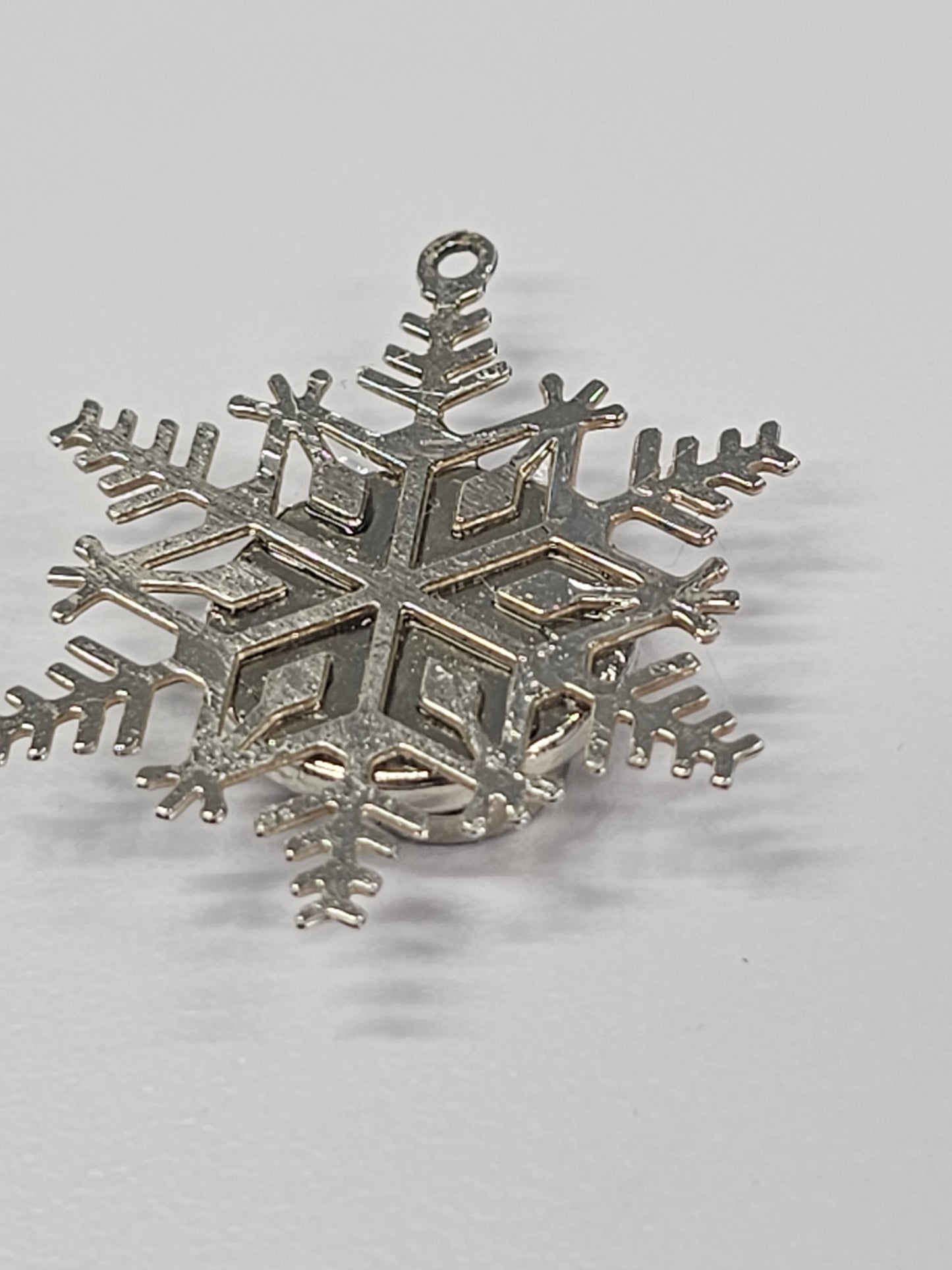 Snowflake Needleminder