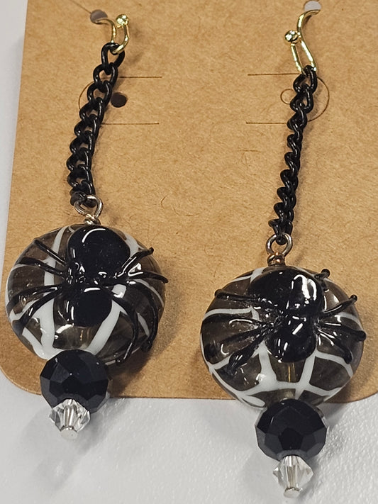 Spiders and chain earrings